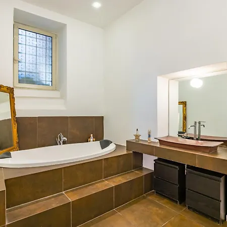 Magma Loft By Napoliapartments *