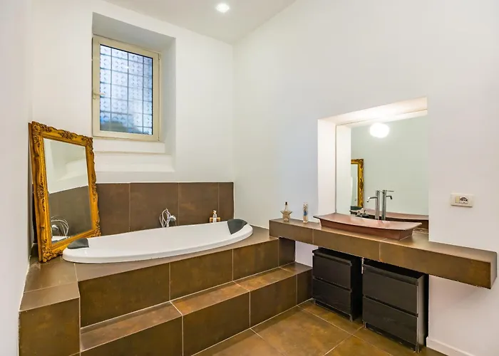 Magma Loft By Napoliapartments *